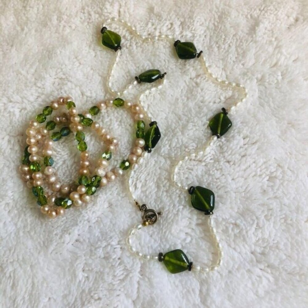 Green Glass & Pearl Jewelry lot (4 pcs)‎